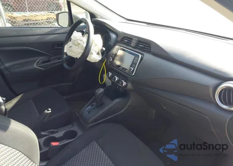 2024 Nissan Versa 1.6 S z USA, uszkodzony, nr VIN 3N1CN8DV8RL862002